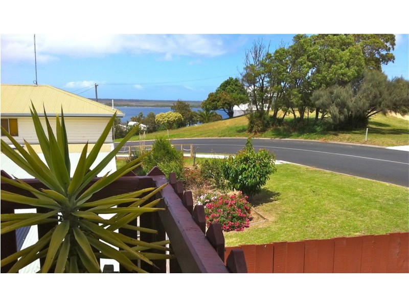 32 Stirling Road, Metung VIC 3904