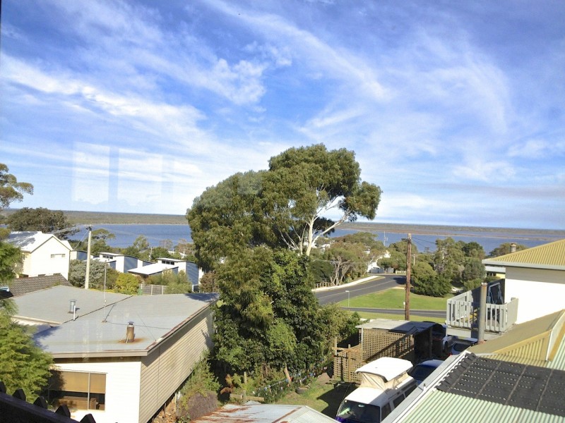 32 Stirling Road, Metung VIC 3904