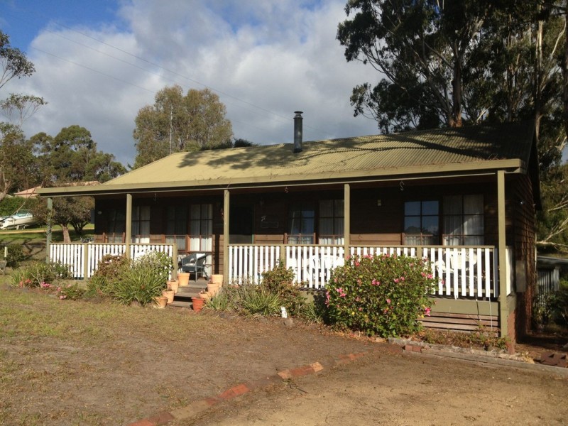 77 Park Road, Metung VIC 3904