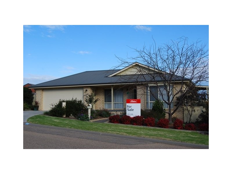 10 Clematis Court, Lakes Entrance VIC 3909