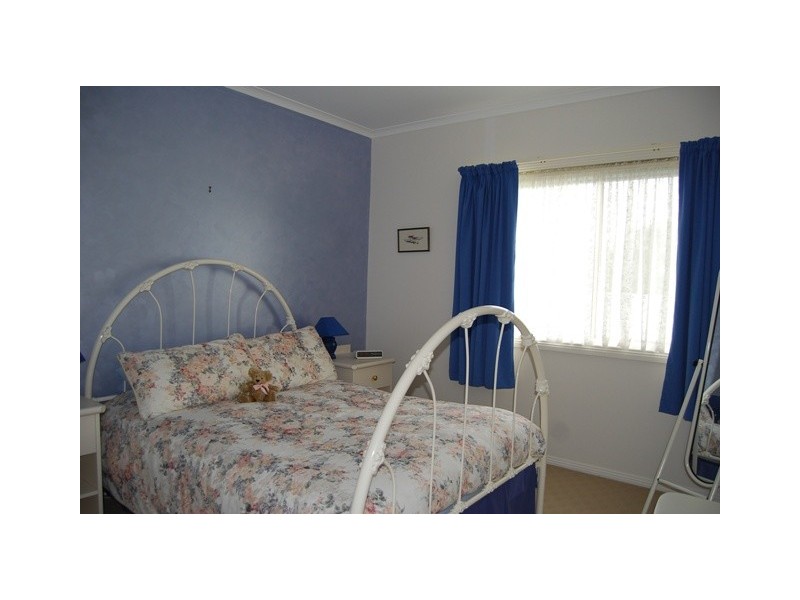 10 Clematis Court, Lakes Entrance VIC 3909