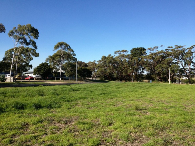 5 Sybil Street, Metung VIC 3904