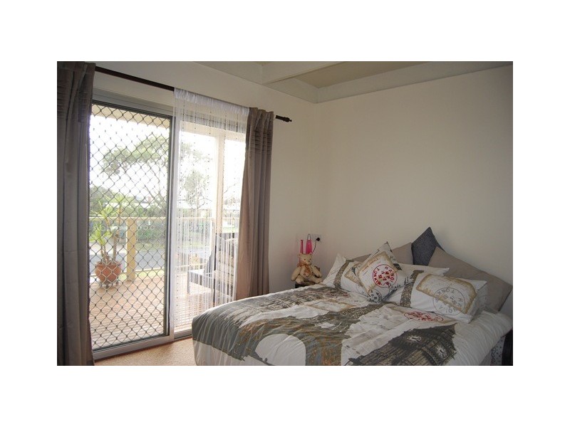 10 Lakeside Drive, Lake Tyers Beach VIC 3909