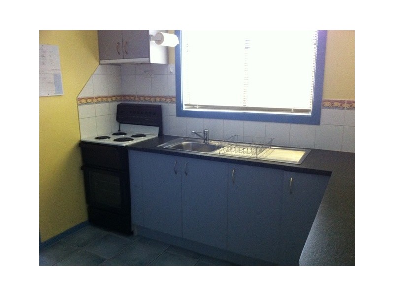 16 Fish Street, Lakes Entrance VIC 3909