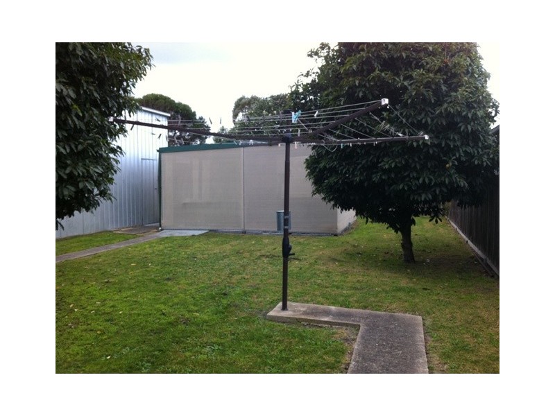 16 Fish Street, Lakes Entrance VIC 3909