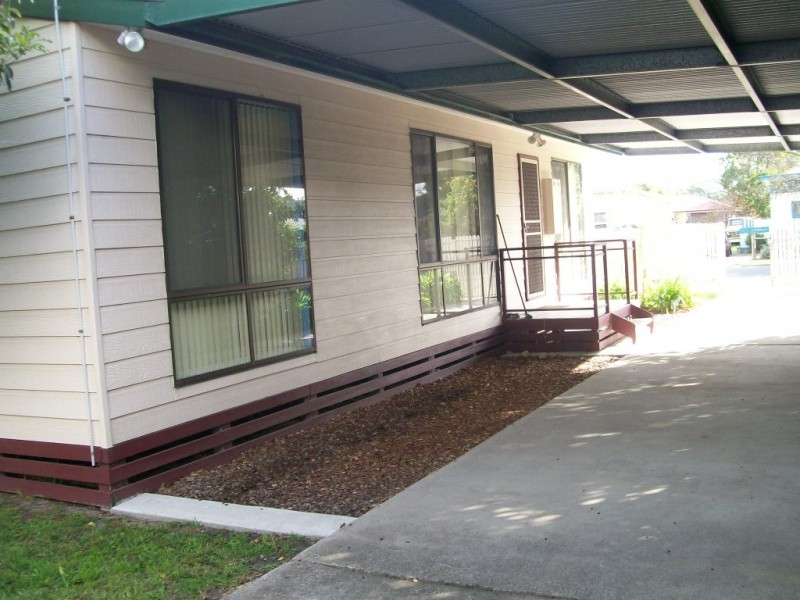 16 Fish Street, Lakes Entrance VIC 3909