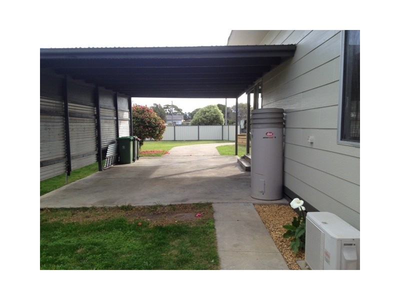 7 Jennings Court, Lakes Entrance VIC 3909