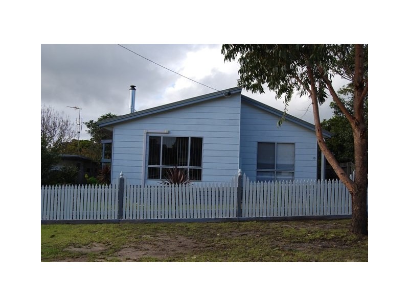 10 Bulmer Street, Lake Tyers Beach VIC 3909