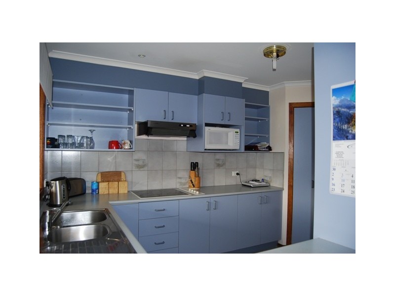 10 Bulmer Street, Lake Tyers Beach VIC 3909