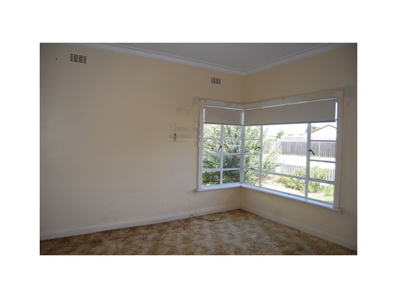 1 Daniel Street, Lakes Entrance VIC 3909