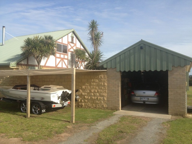 6 Elm Grove, Metung VIC 3904