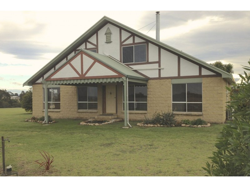 6 Elm Grove, Metung VIC 3904