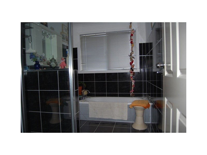 15 Wyrallah Street, Lakes Entrance VIC 3909
