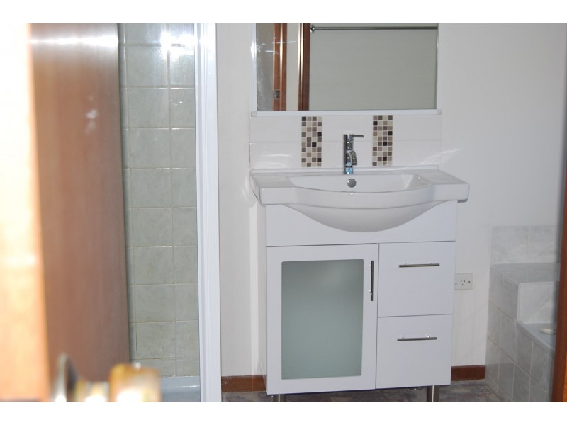 16 Nautilus Way, Lakes Entrance VIC 3909