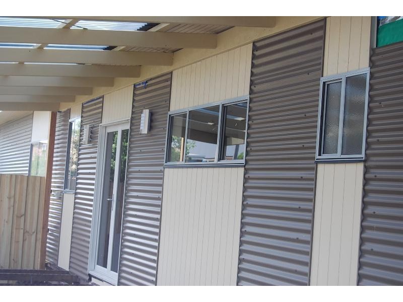 2/13 New Street, Lakes Entrance VIC 3909