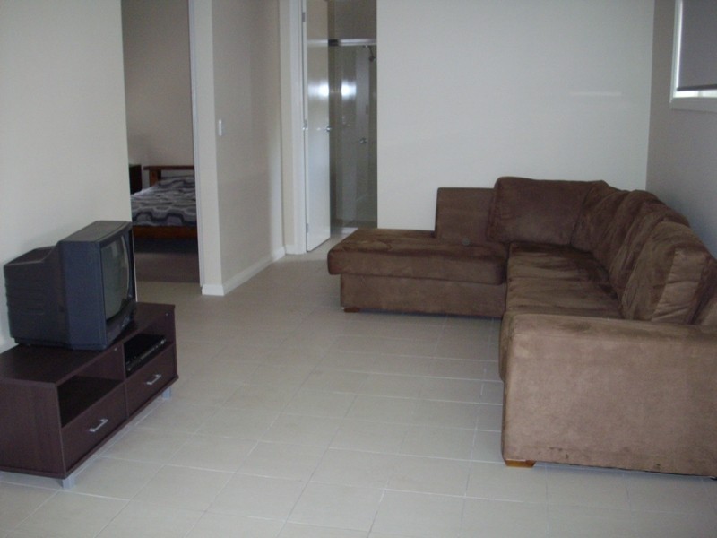 2/13 New Street, Lakes Entrance VIC 3909