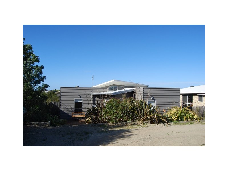 26 Hunters Lane, Lakes Entrance VIC 3909