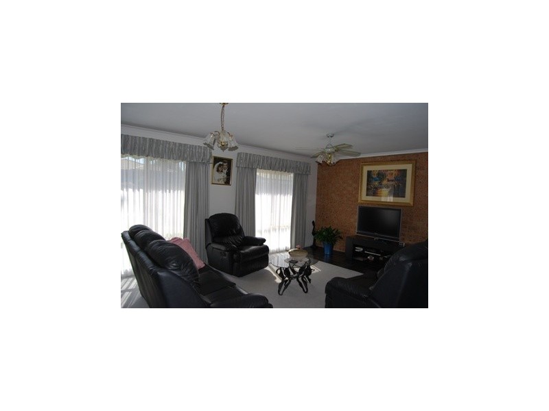 3 McCue Road, Lakes Entrance VIC 3909