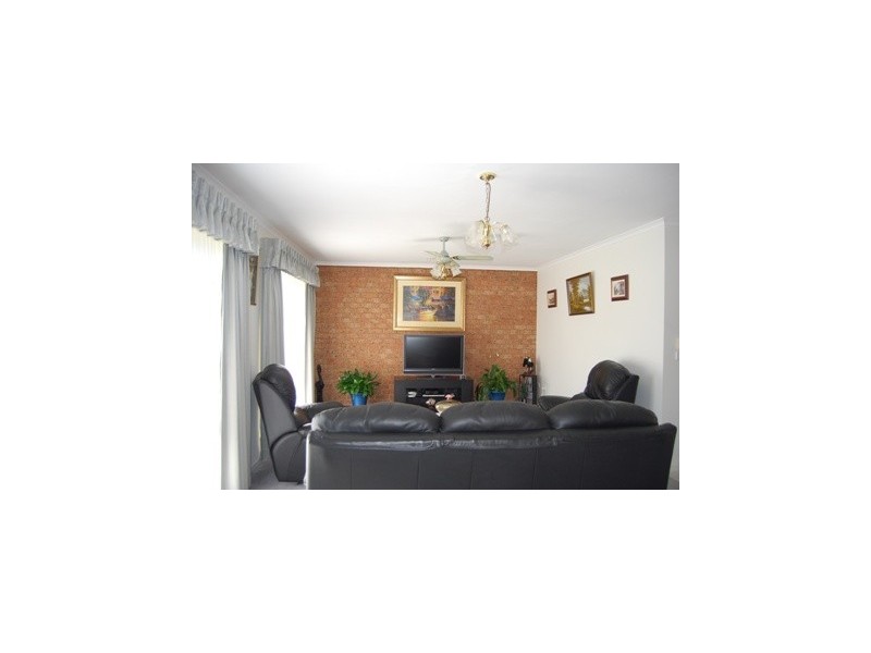 3 McCue Road, Lakes Entrance VIC 3909