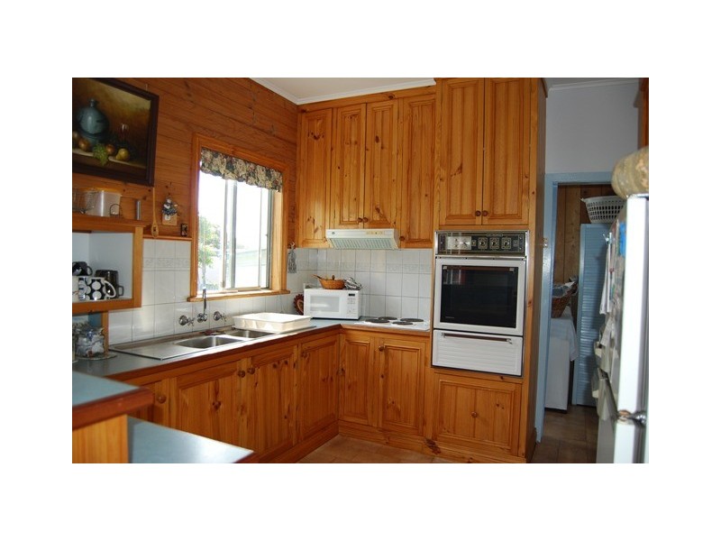 453 Lake Tyers Beach Road, Lake Tyers Beach VIC 3909