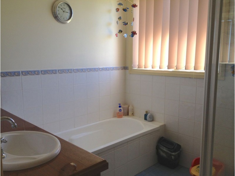 4 Curlew Grove, Metung VIC 3904