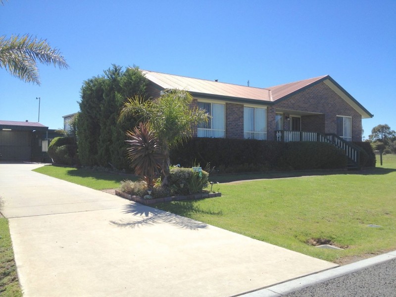 4 Curlew Grove, Metung VIC 3904