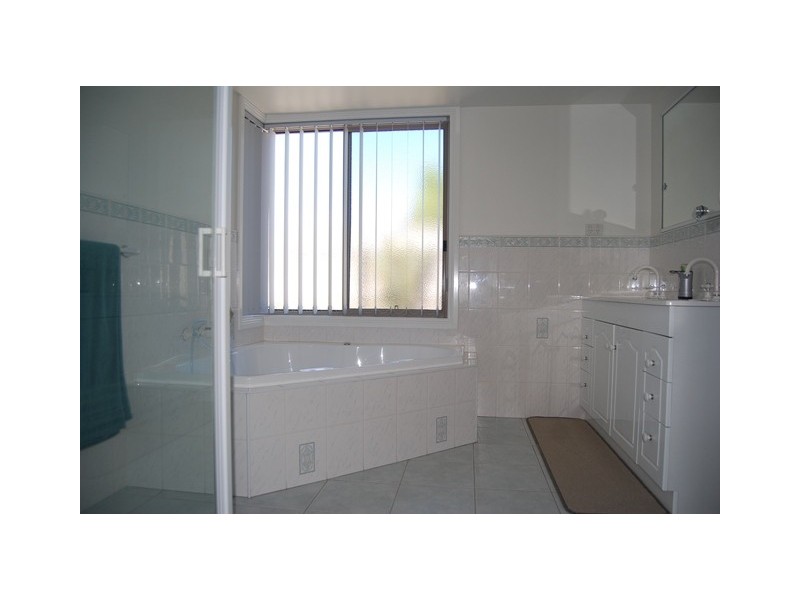 62 Stirling Drive, Lakes Entrance VIC 3909