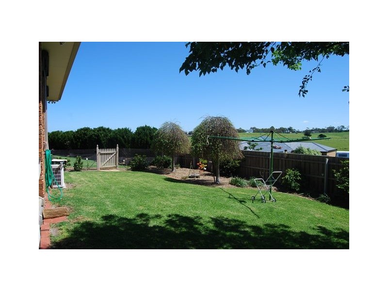 62 Stirling Drive, Lakes Entrance VIC 3909