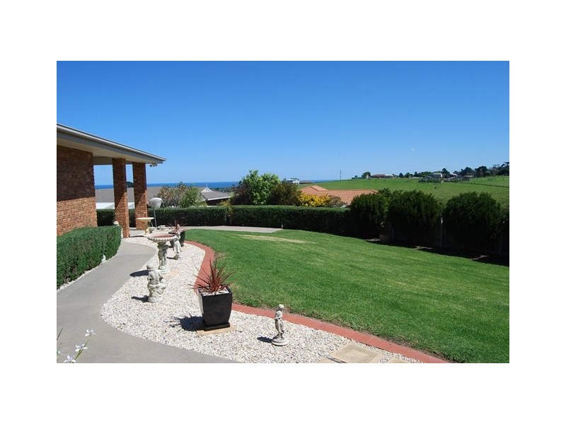 62 Stirling Drive, Lakes Entrance VIC 3909