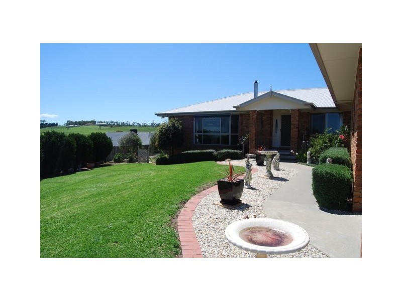 62 Stirling Drive, Lakes Entrance VIC 3909