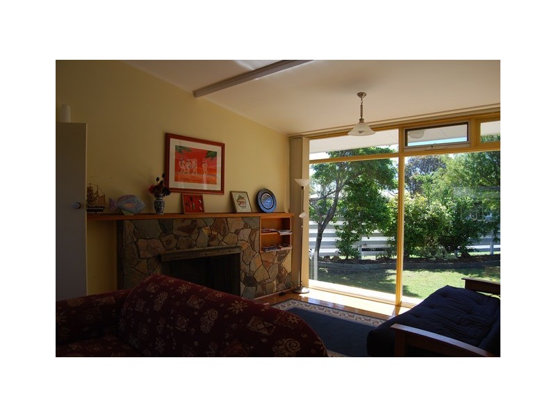 421 Esplanade, Lakes Entrance VIC 3909