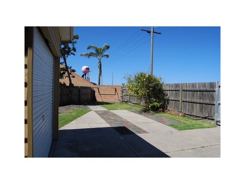 421 Esplanade, Lakes Entrance VIC 3909