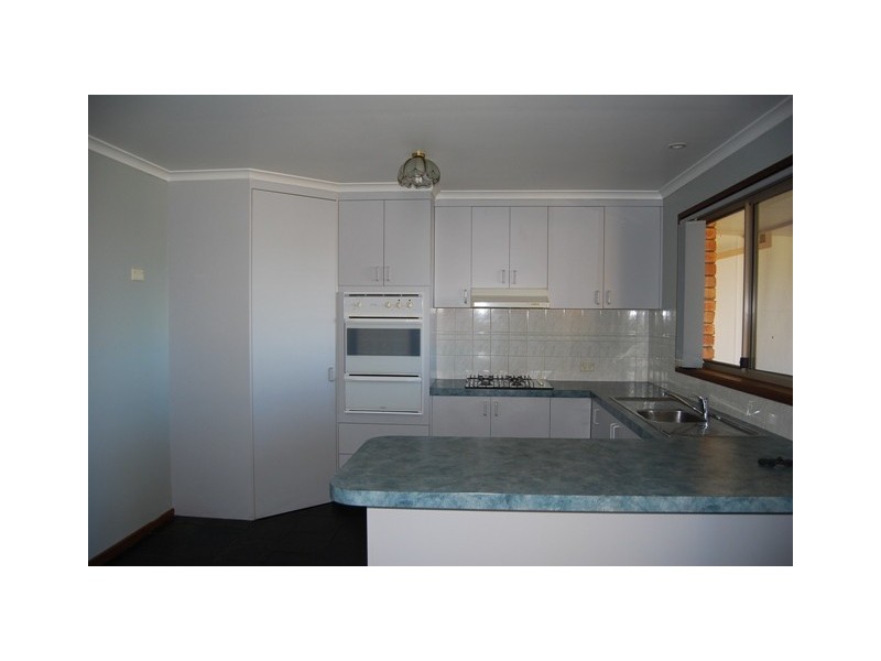 51 Lakeview Drive, Lakes Entrance VIC 3909