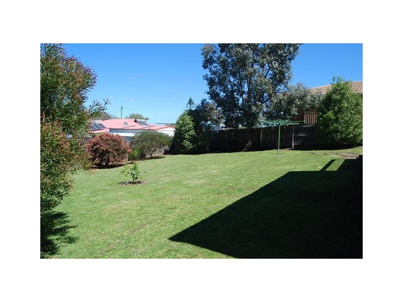 51 Lakeview Drive, Lakes Entrance VIC 3909