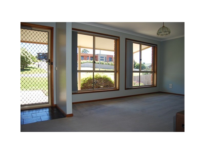 51 Lakeview Drive, Lakes Entrance VIC 3909