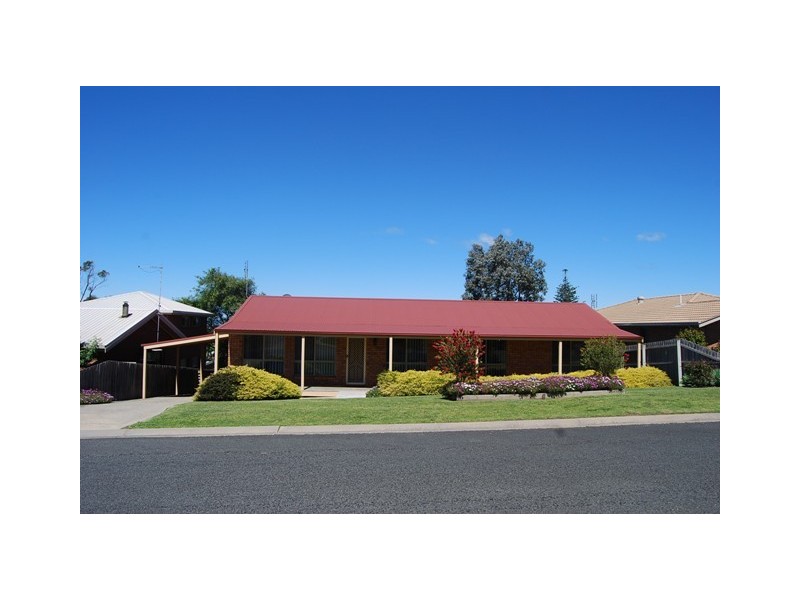 51 Lakeview Drive, Lakes Entrance VIC 3909