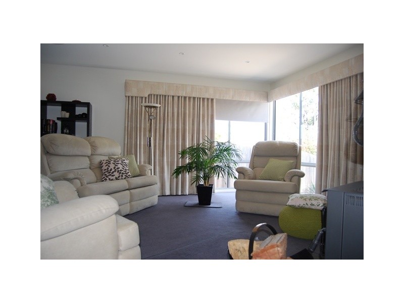 151 Golf Links Road, Lakes Entrance VIC 3909