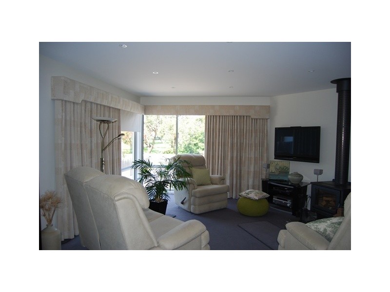 151 Golf Links Road, Lakes Entrance VIC 3909