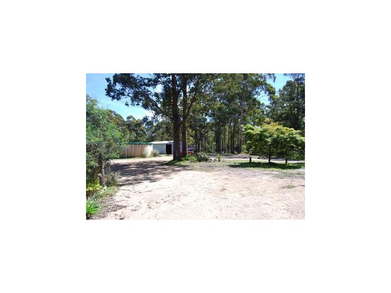 60 Baades Road, Lakes Entrance VIC 3909