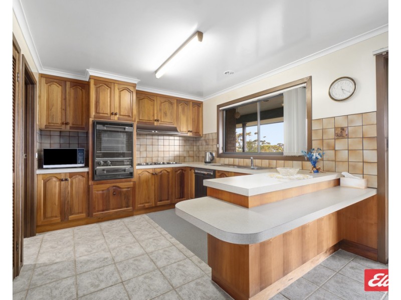 24 Creighton Street, Lakes Entrance VIC 3909