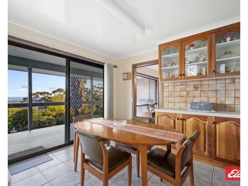 24 Creighton Street, Lakes Entrance VIC 3909