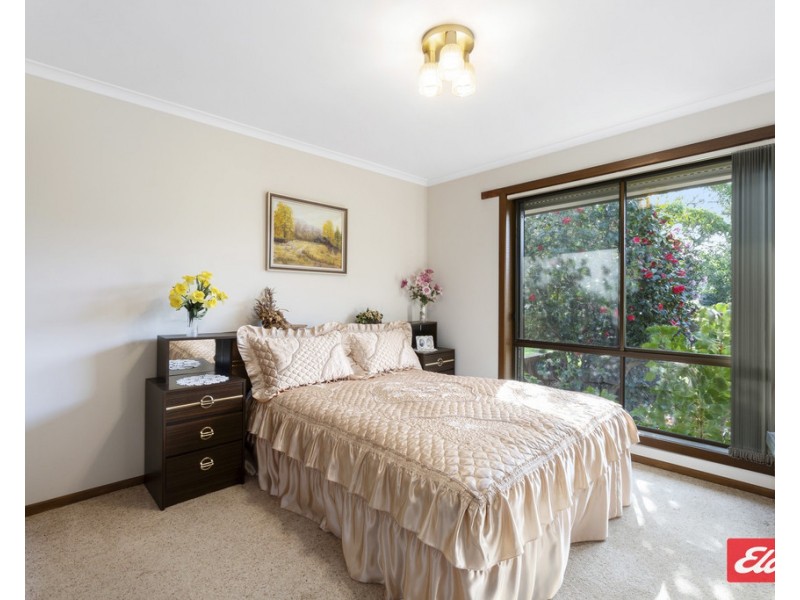 24 Creighton Street, Lakes Entrance VIC 3909