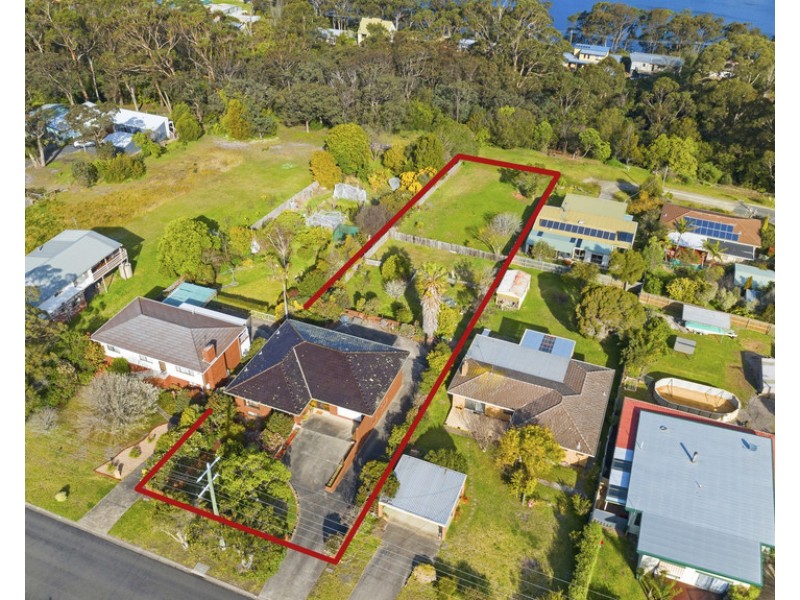 24 Creighton Street, Lakes Entrance VIC 3909