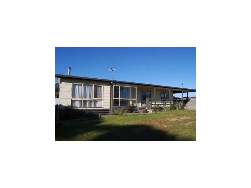 3265 Princes Highway, Lakes Entrance VIC 3909