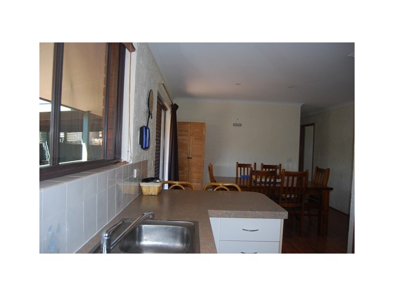 16 Panoramic Drive, Lakes Entrance VIC 3909