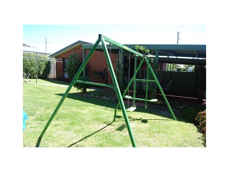 16 Panoramic Drive, Lakes Entrance VIC 3909