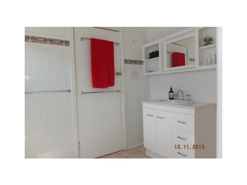 45 Ocean View Parade, Lakes Entrance VIC 3909