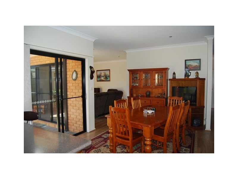 4 4 Bills Street, Lakes Entrance VIC 3909