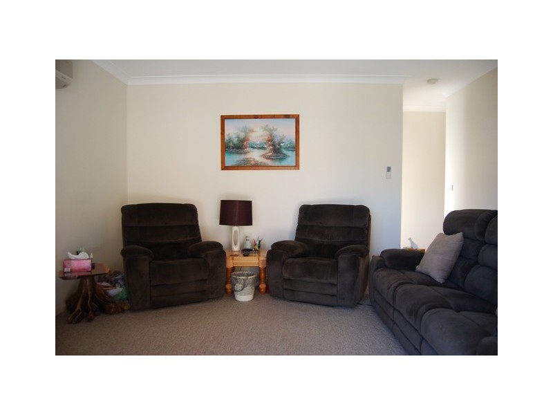 4 4 Bills Street, Lakes Entrance VIC 3909