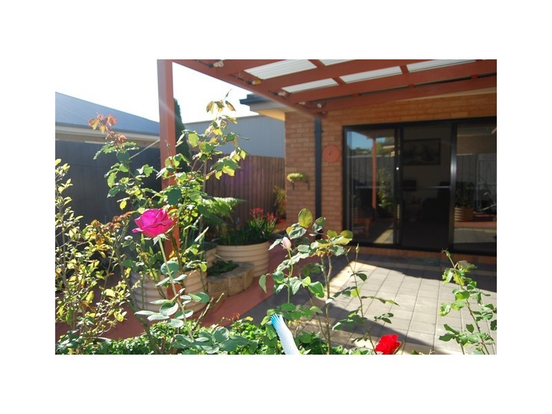 4 4 Bills Street, Lakes Entrance VIC 3909